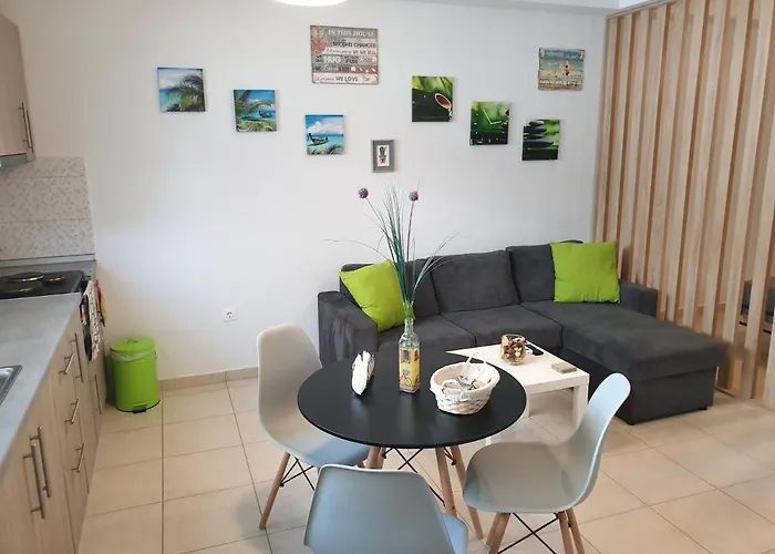 - Comfy Center Rodos Apartamento Asgourou