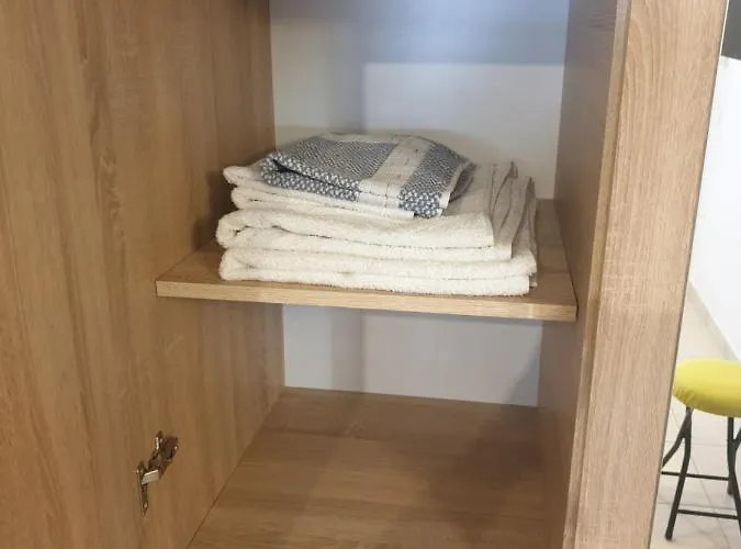 - Comfy Center Rodos Apartament